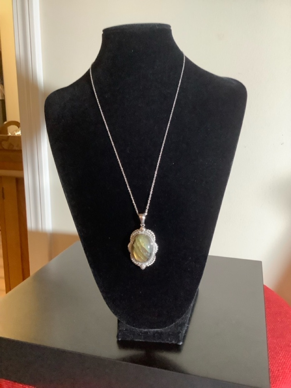 Stainless steel Madagascar Fire Labradorite Pendant Necklace, Magnetic clasp 20”